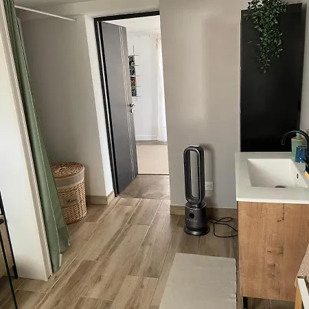 Plain-pied 90m2 Jardin Ombrage Avec Terrasse Apartman Villevieille