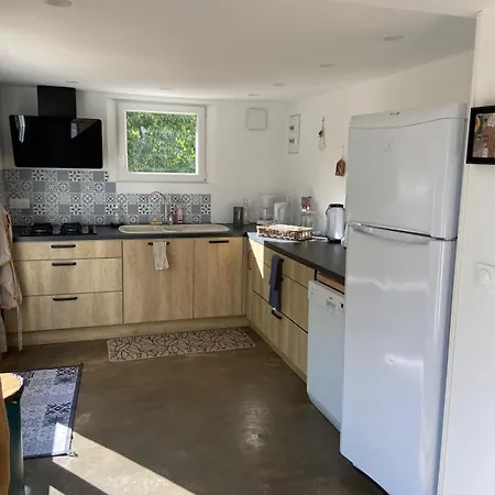 Plain-pied 90m2 Jardin Ombrage Avec Terrasse Apartman